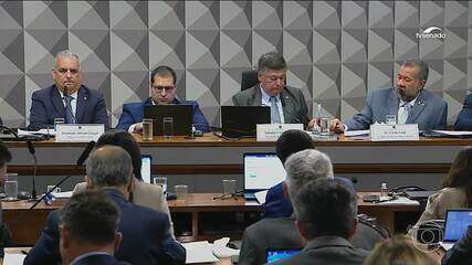 CPMI do INSS tem sessão de quase 10h, bate-boca e possibilidade de retorno do ex-ministro da Previdência Carlos Lupi - Imagem do artigo original